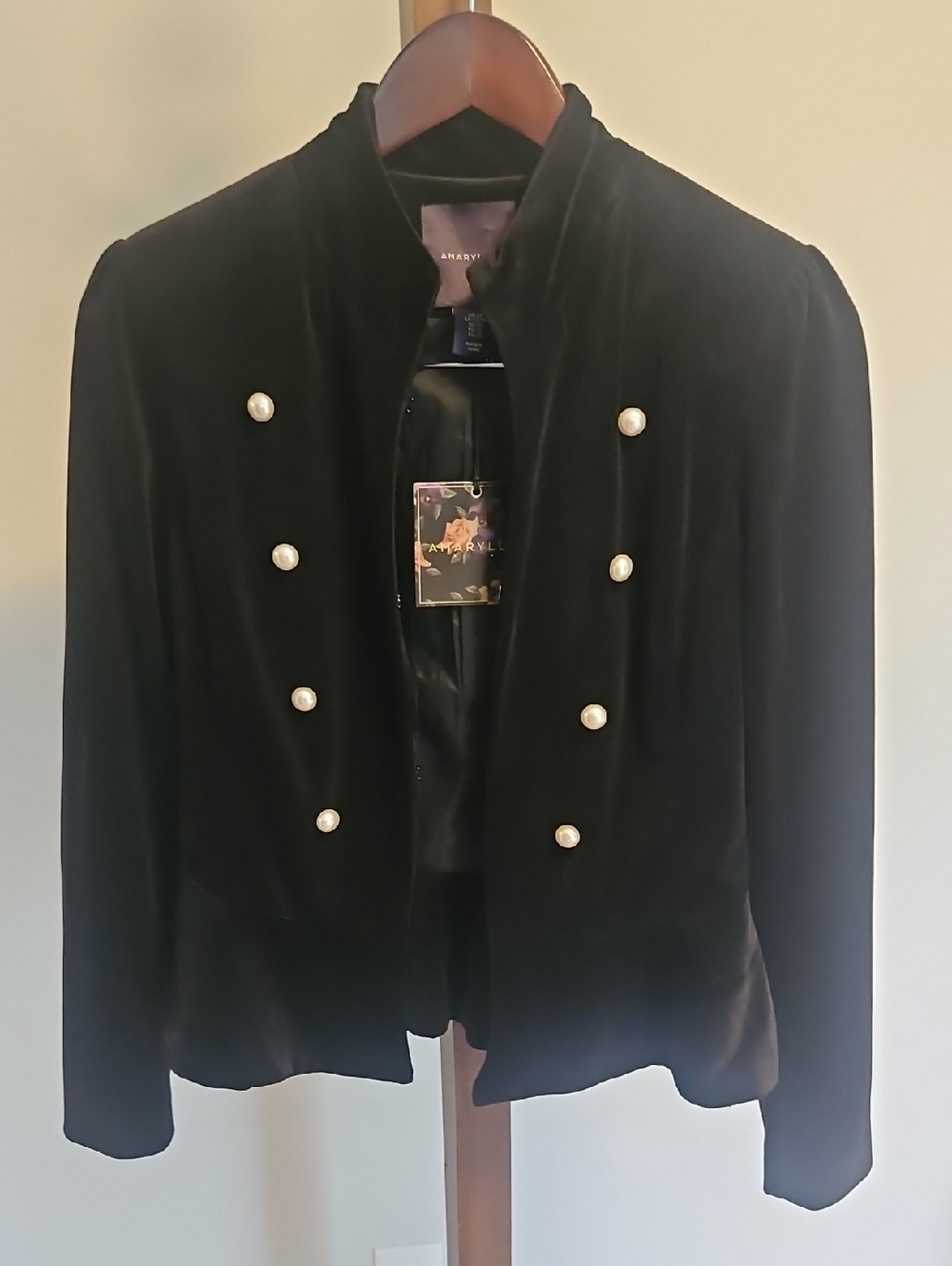 Amaryllis Black Velvet Double-Breasted Blazer with Pearl Buttons SizrXS
